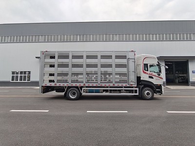 31Ton Dongfeng Livestock Transport Vehicle