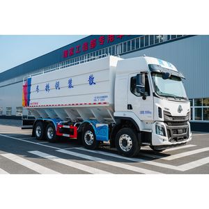 High Efficiency Auger Feed Truck for Poultry and Livestock Farm