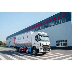 Chinese Supplier of Cost-Effective Animal Feed Delivery Trucks