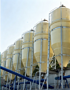 FRP vs Galvanized Feed Tower Feed Tower Corrosion-Resistant Feed Silo for Pig & Poultry Farm
